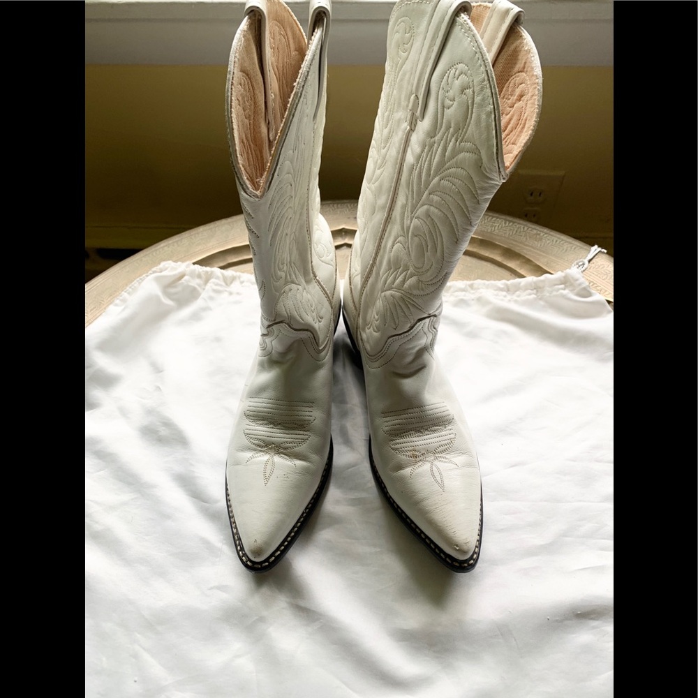 Women’s White ACME Cowboy Boots 9